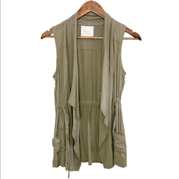 Altar’d State Green Lagenlook Sleeveless Open Vest - Picture 1 of 7